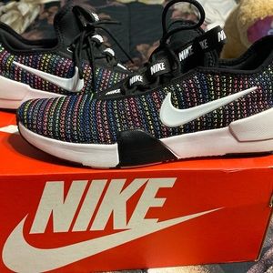 Nike multi color ashin modern tennis shoes still new like worn one time